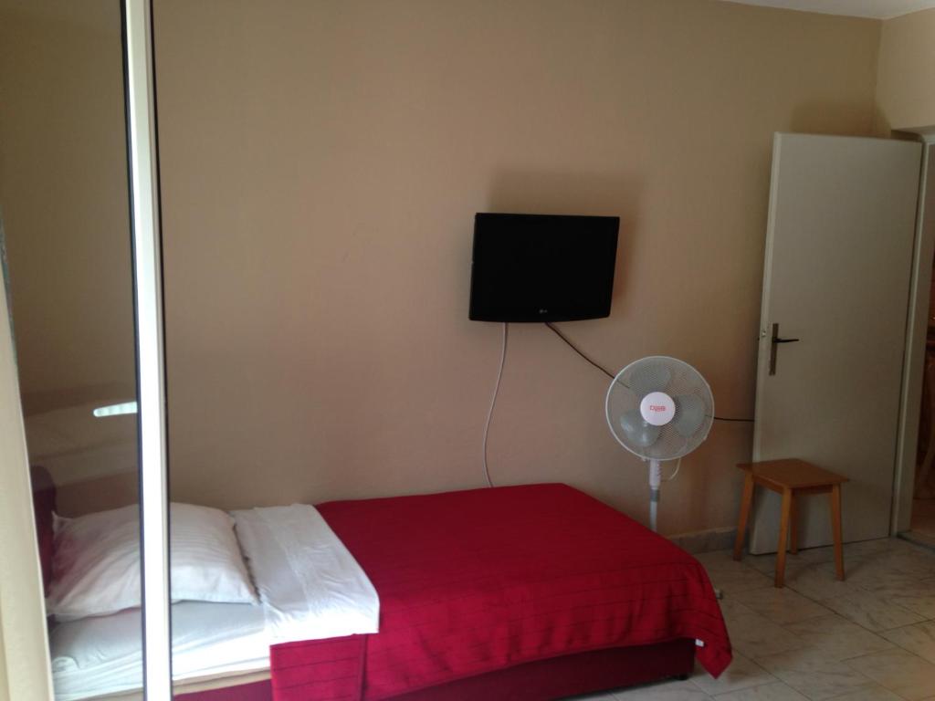 Posteľ alebo postele v izbe v ubytovaní Apartment Starigrad 6623c