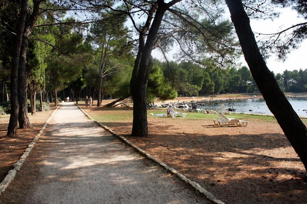 Zdjęcie z galerii obiektu Apartments with a parking space Rovinj - 7322 w Rovinj