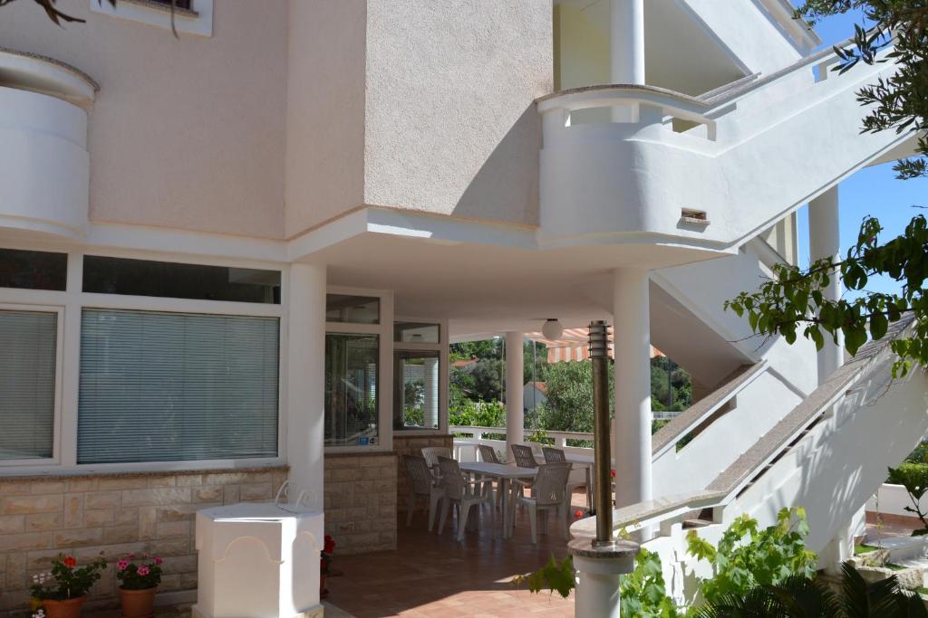 Balkón alebo terasa v ubytovaní Double Room Jakisnica 4160d