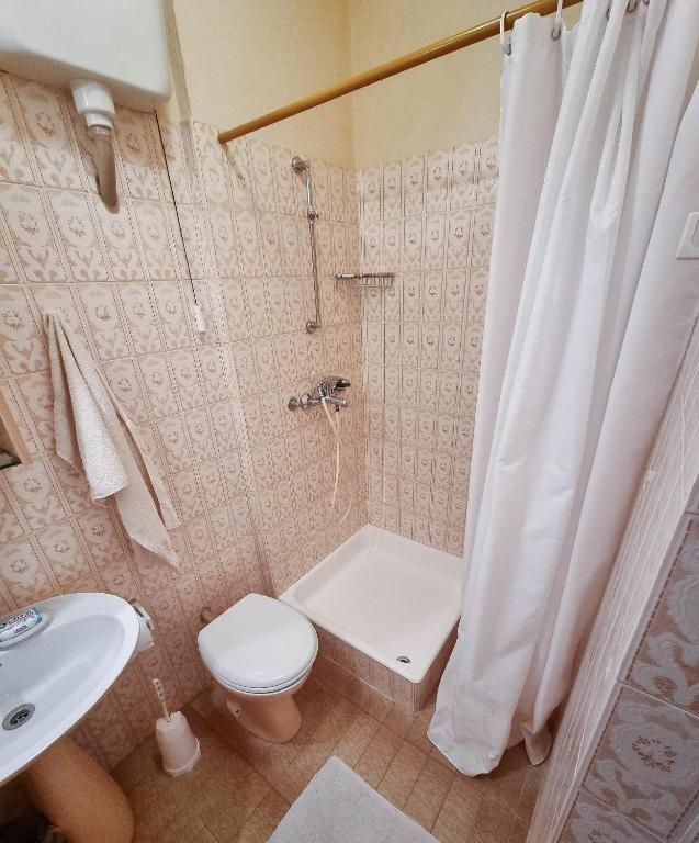Kúpeľňa v ubytovaní Apartments and rooms by the sea Vrboska (Hvar) - 540
