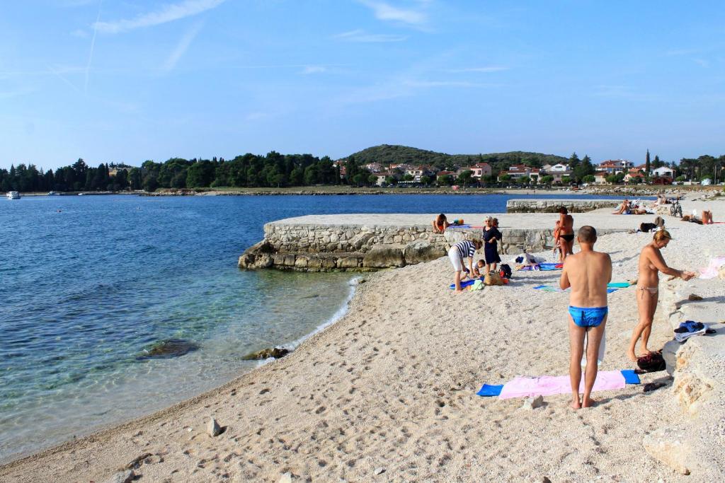 Zdjęcie z galerii obiektu Quadruple Room Rovinj 13591h w Rovinj