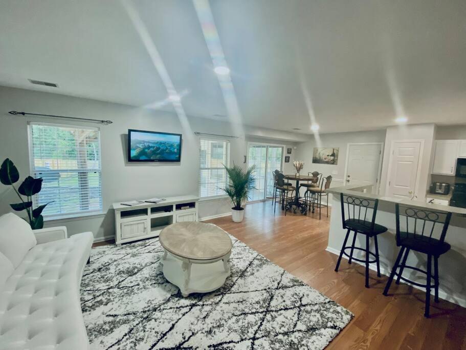 The Cozy Hidden Gem - Housity