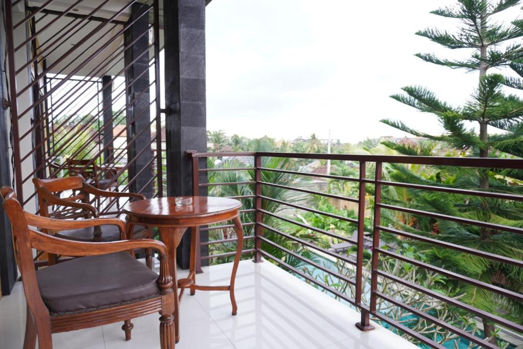 Balkón nebo terasa v ubytování Puri Bisma Ubud - 4 Bedroom PRIVATE VILLA - 10 min walking to Ubud Center