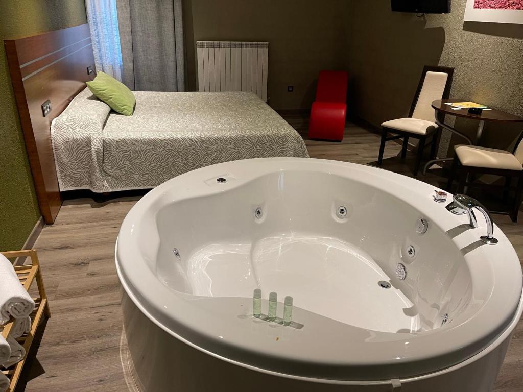 Motel Los Abedules, Oviedo – Updated 2023 Prices