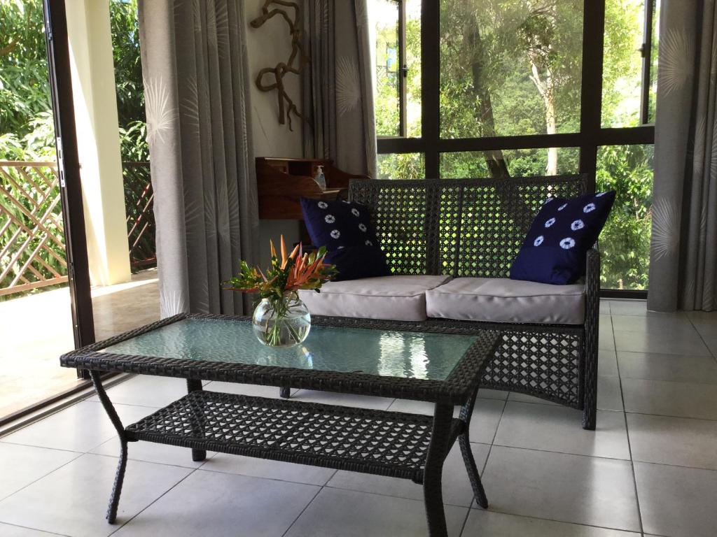 Posezení v ubytování Bougainvillas Seychelles