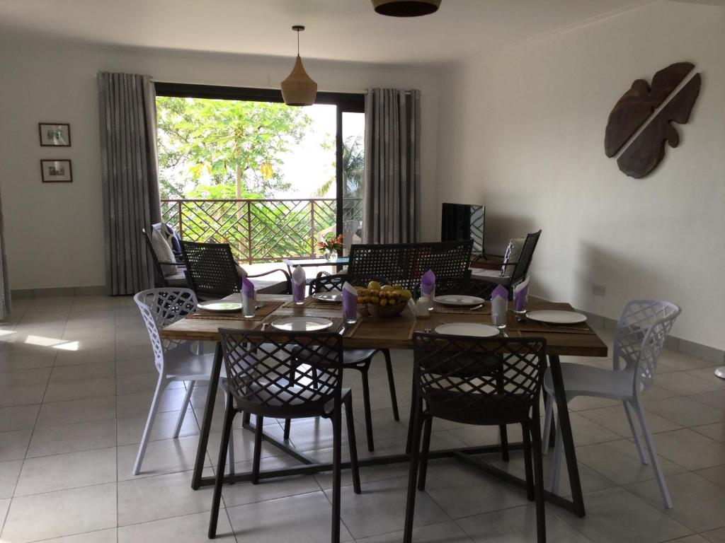 Posezení v ubytování Bougainvillas Seychelles