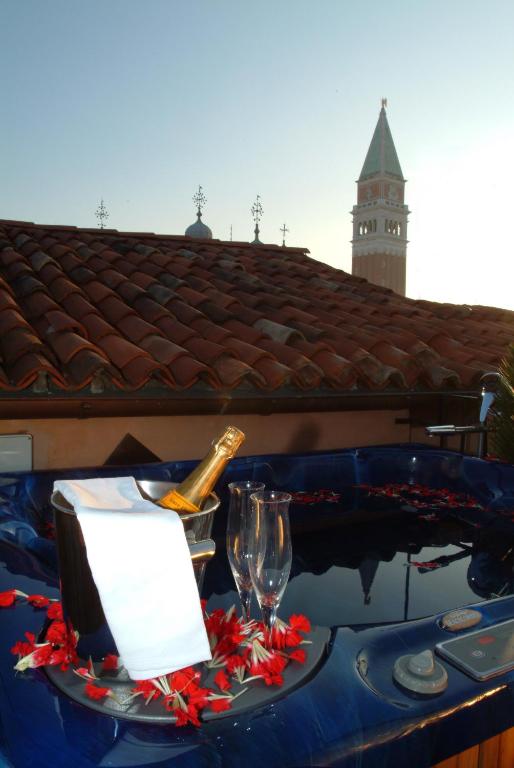 Bazén v ubytování Hotel Donà Palace nebo v jeho okolí