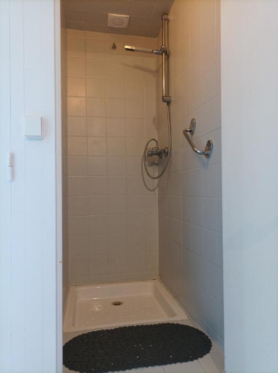 Kúpeľňa v ubytovaní Maisonnette en campagne "Le Rocher"