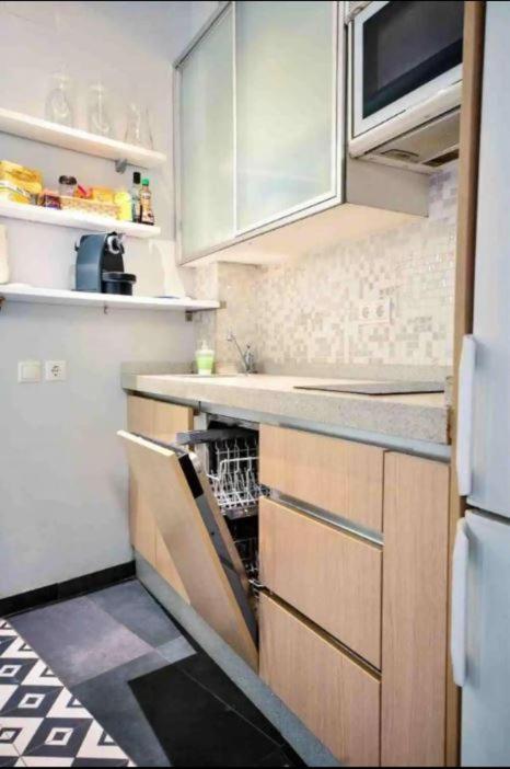 Kuchnia lub aneks kuchenny w obiekcie Typical Sevillan 2 bedroom unit