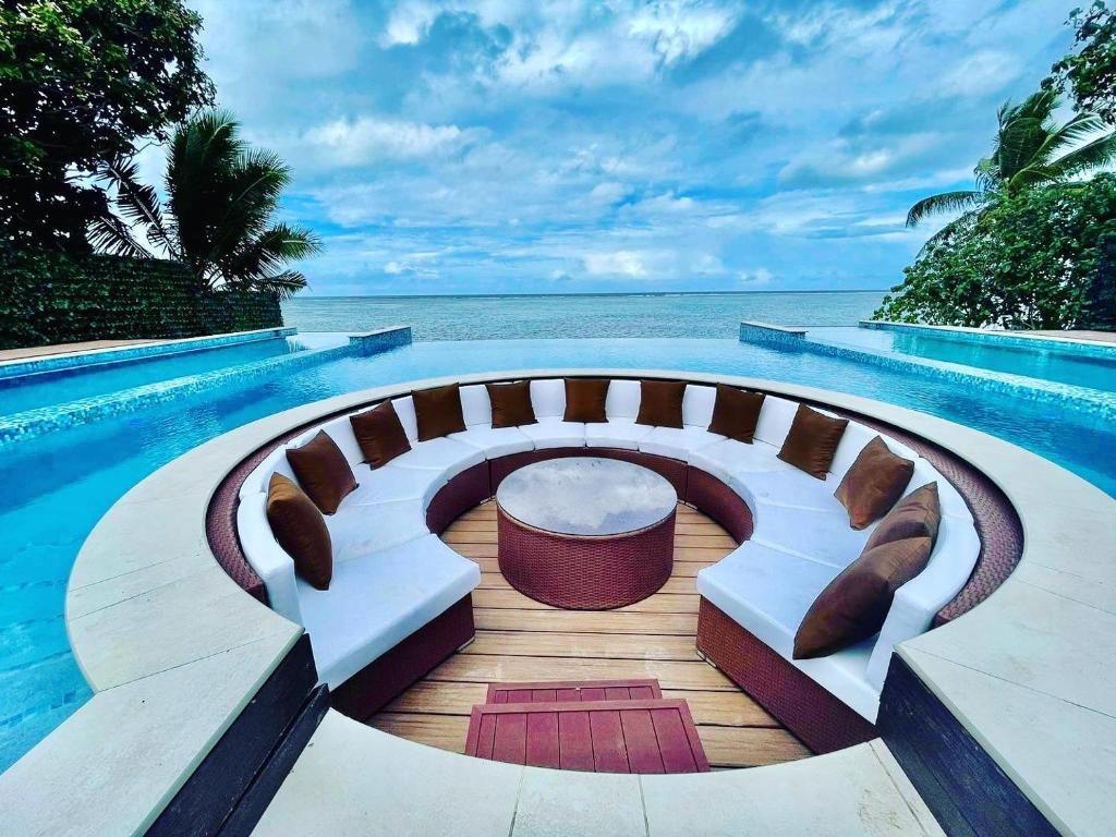 Bazén v ubytování Maui Palms nebo v jeho okolí