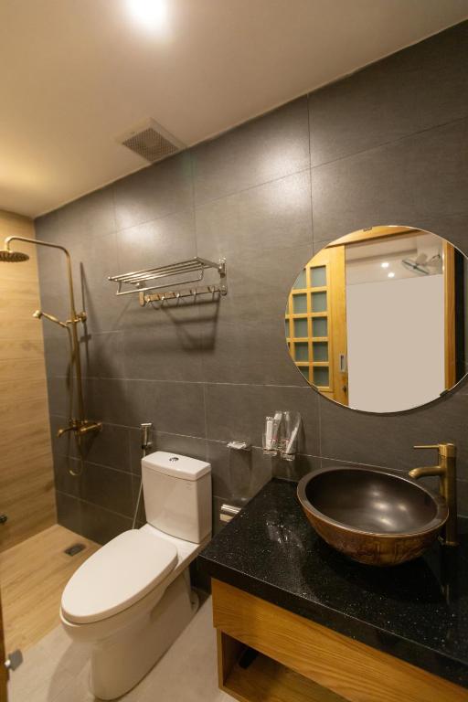 Phòng tắm tại Nguyễn Tài Hostel &amp; Coffee Đà Lạt