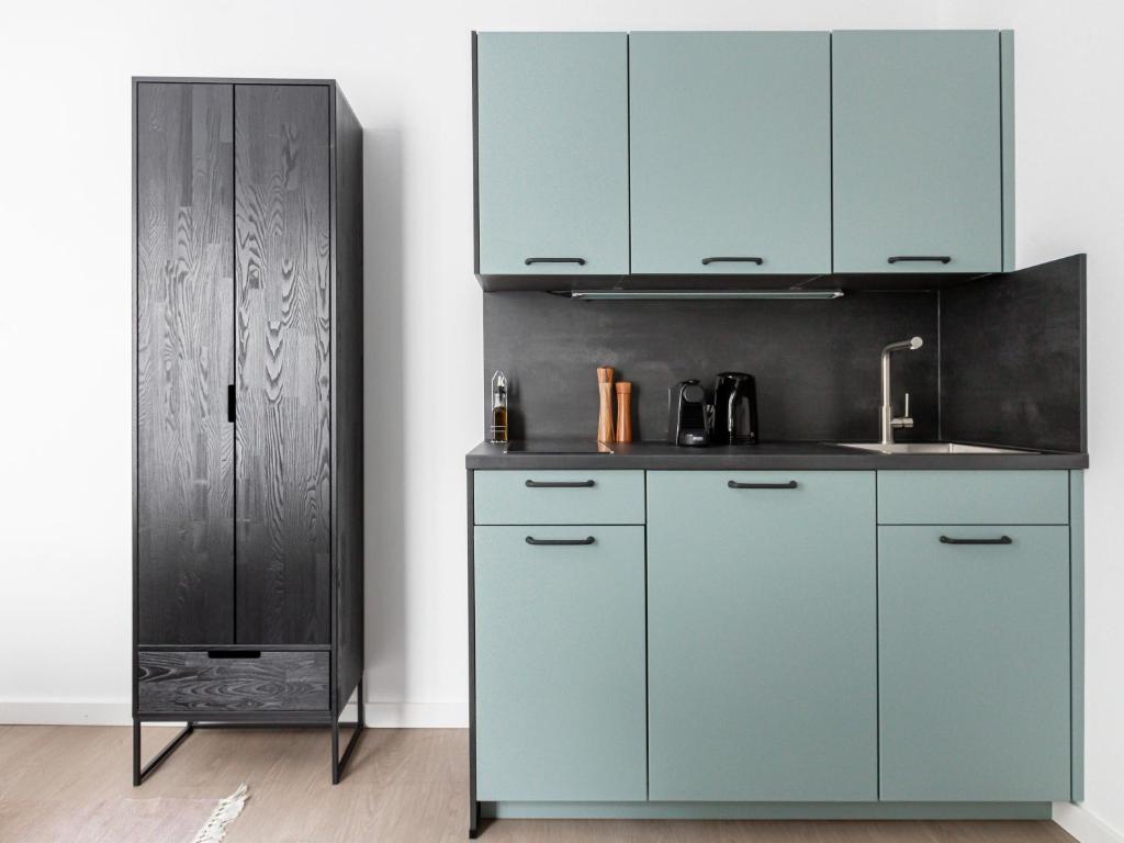 Limehome Berlin Luise Henriette Str - Digital Access - Resim 10