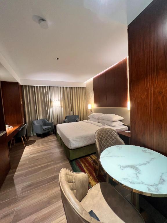 City Seasons Suites - Resim 41