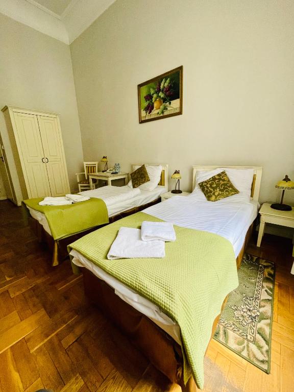 Palac Biedrusko - Resim 35