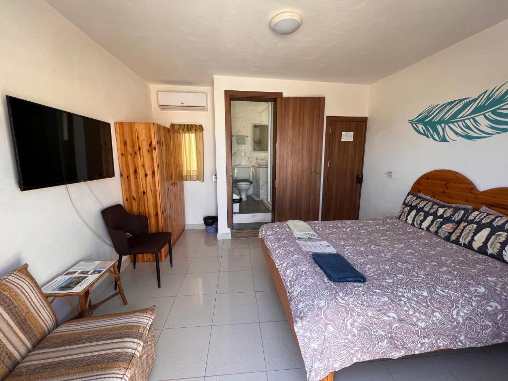 All Nations Holiday Home - 8