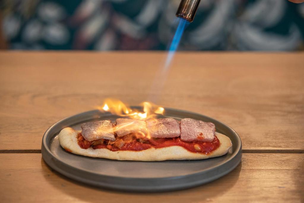 Jedlo v hoteli alebo blízkom okolí