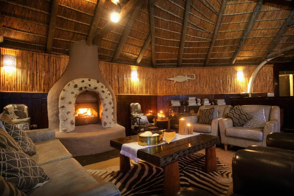 Posezení v ubytování Safari Lodge - Amakhala Game Reserve