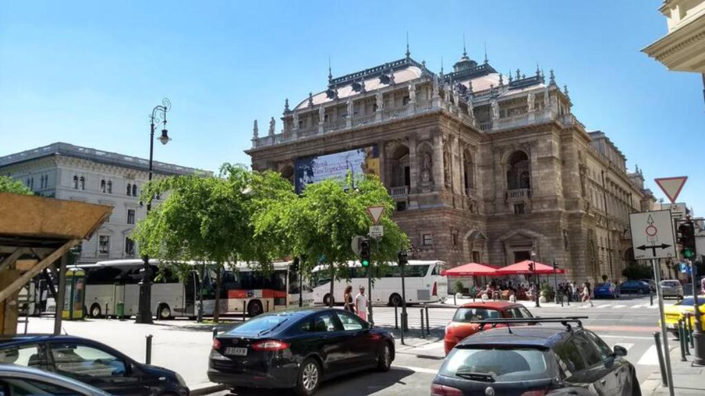 Budova, v ktorej sa apartmán nachádza
