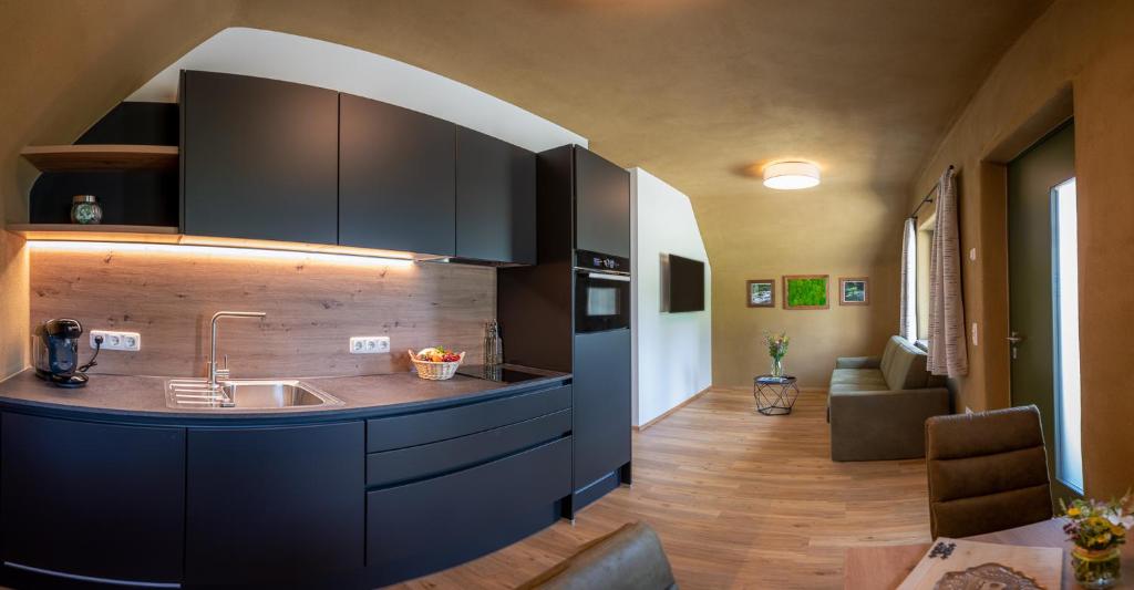 Kuchyň nebo kuchyňský kout v ubytování Villa Bergzauber