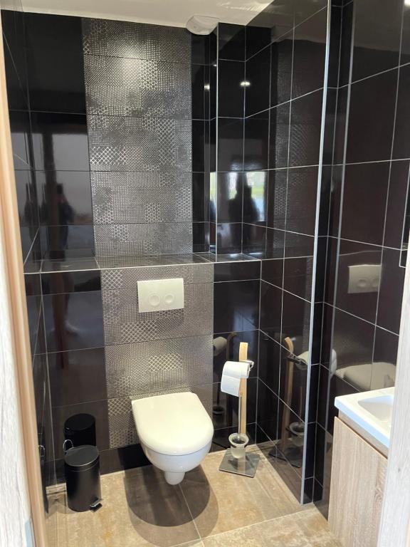 Kúpeľňa v ubytovaní CHALET-MICHEL avec SPA