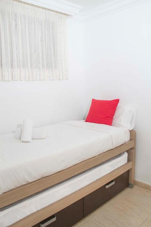 Posteľ alebo postele v izbe v ubytovaní Navy Apartment, El Poris
