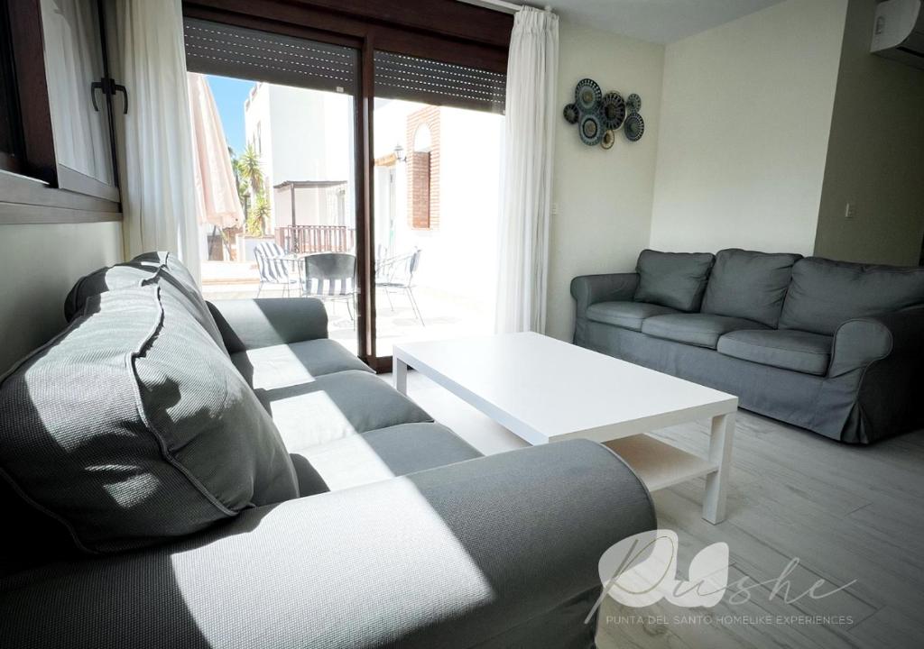 Posezení v ubytování PUSHE Village Playa Granada Beach & Golf 3