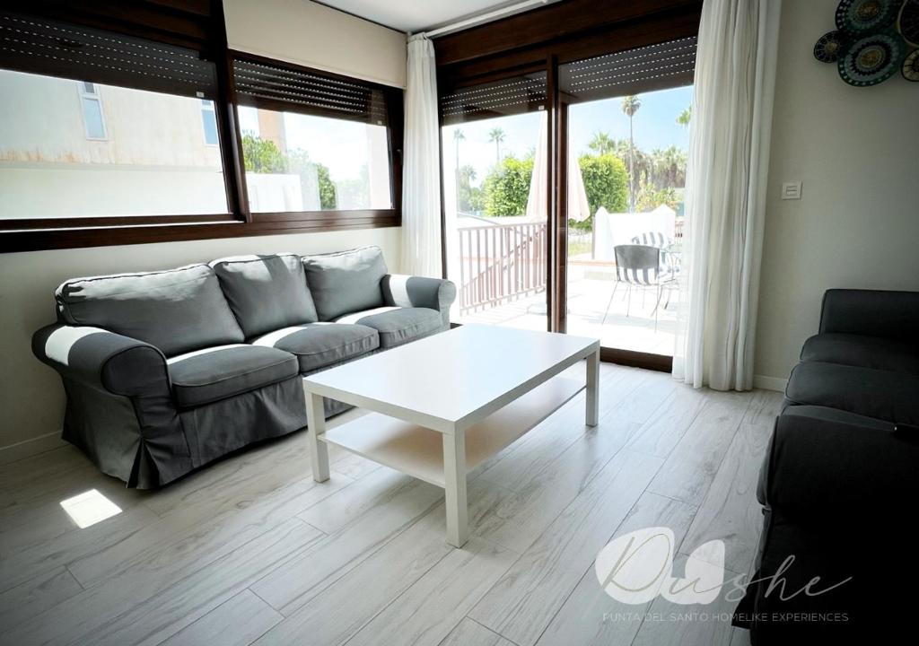 Posezení v ubytování PUSHE Village Playa Granada Beach & Golf 3