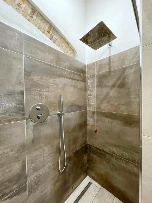 Uma casa de banho em Civico29 Rooms & Breakfast