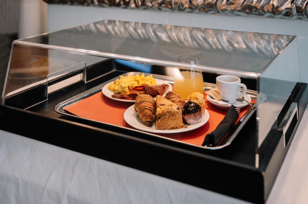 Hotel Cosmopolitan Bologna - Resim 40