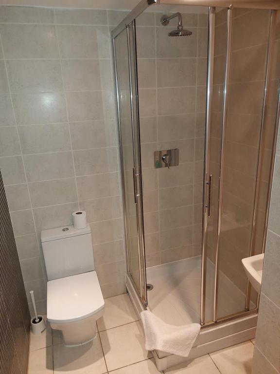 Feel At Home, Nottingham City Centre, Opposite Crowne Plaza - 