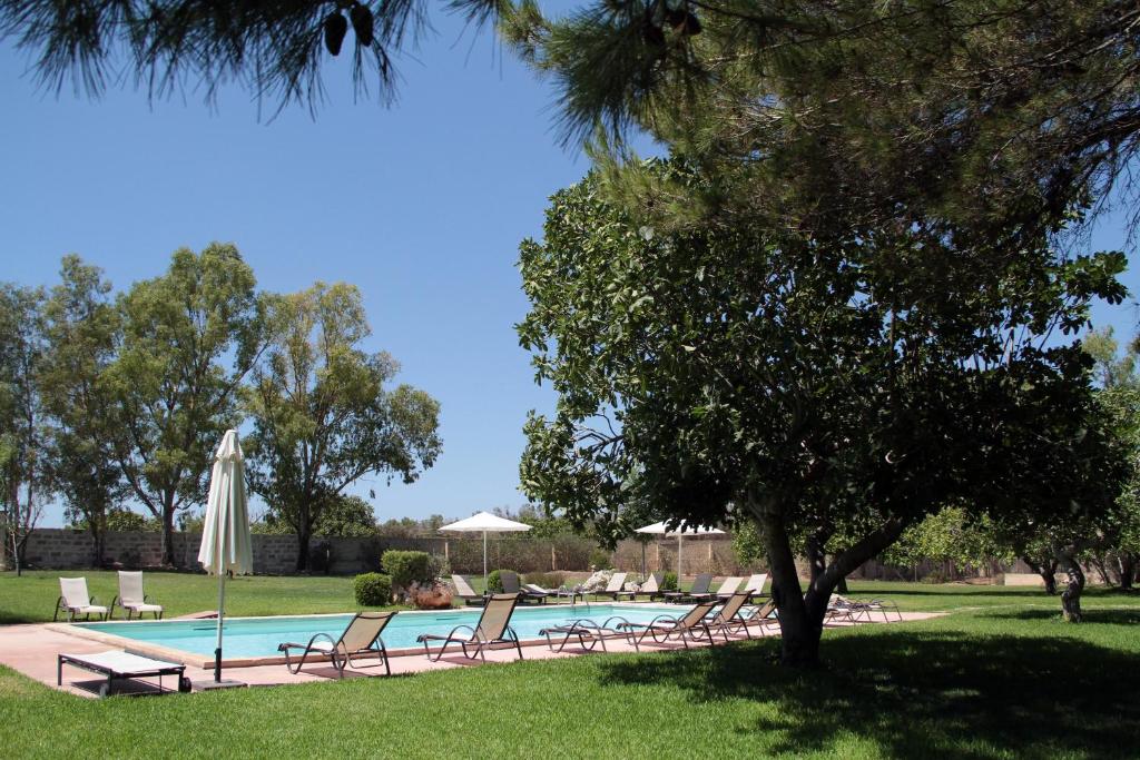 Bazén v ubytování Masseria Cristo nebo v jeho okolí