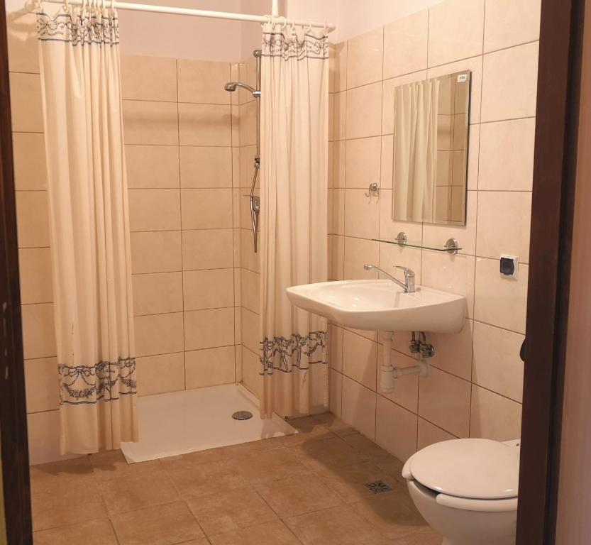 Kúpeľňa v ubytovaní Ośrodek Szpulki