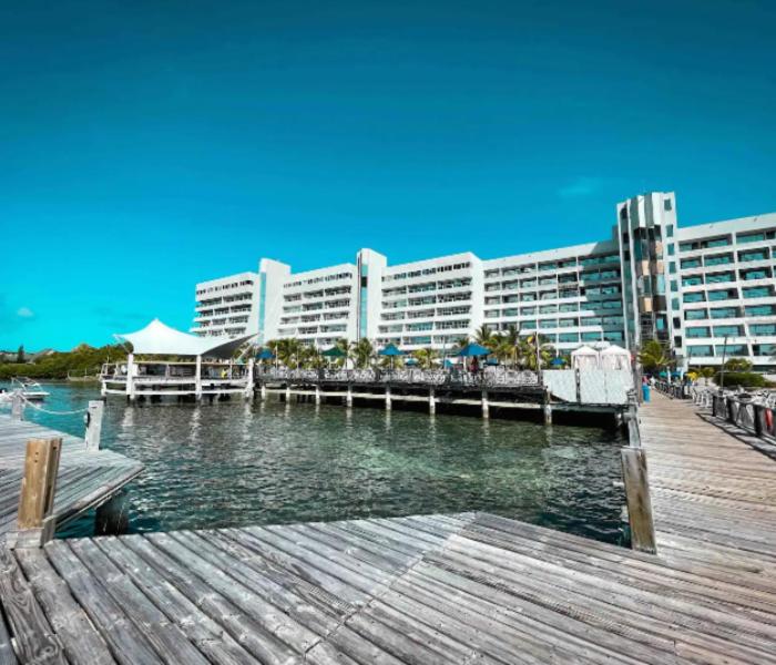 Apartamento con Vista al Mar en Sunrise