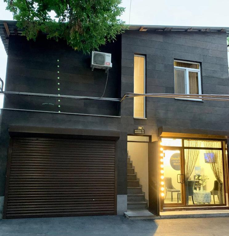 Apartment Near Republic Square Yerevan, Erevan (tarifs actualisés 2024)