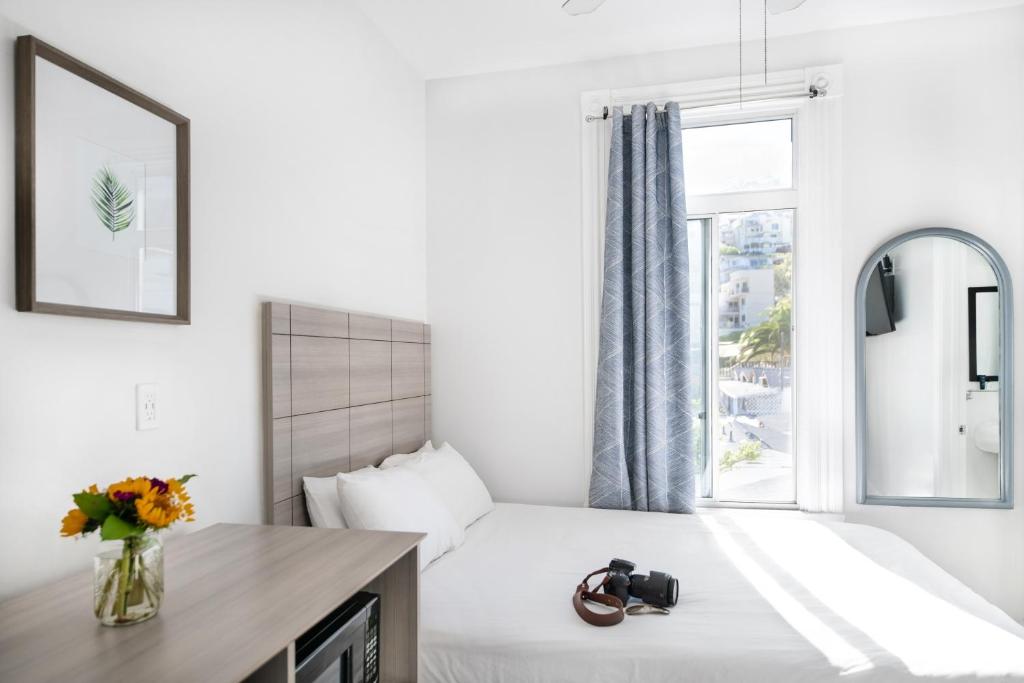 Hermosa Hotel - Habitación De La Reina