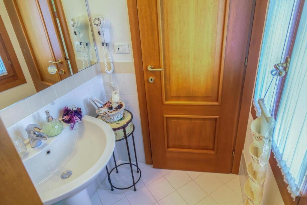 Koupelna v ubytování Residenza de l'Osmarin Suites