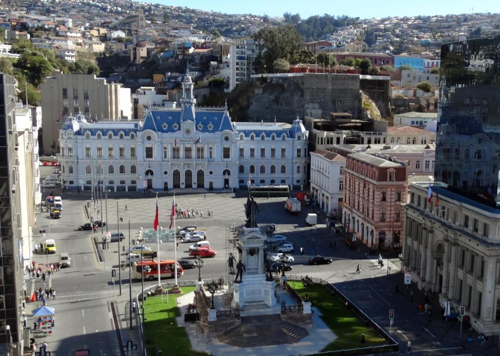 an aerial view of a building in a city at Hotel Reina Victoria Valparaíso in Valparaíso