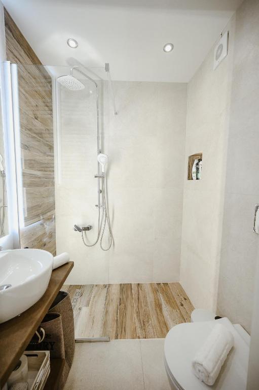 Central Studios Apartments City Center - 18