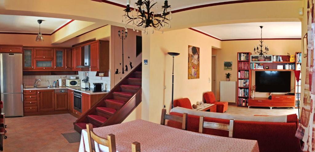 Kuchyňa alebo kuchynka v ubytovaní Erotokritos Sea View Home