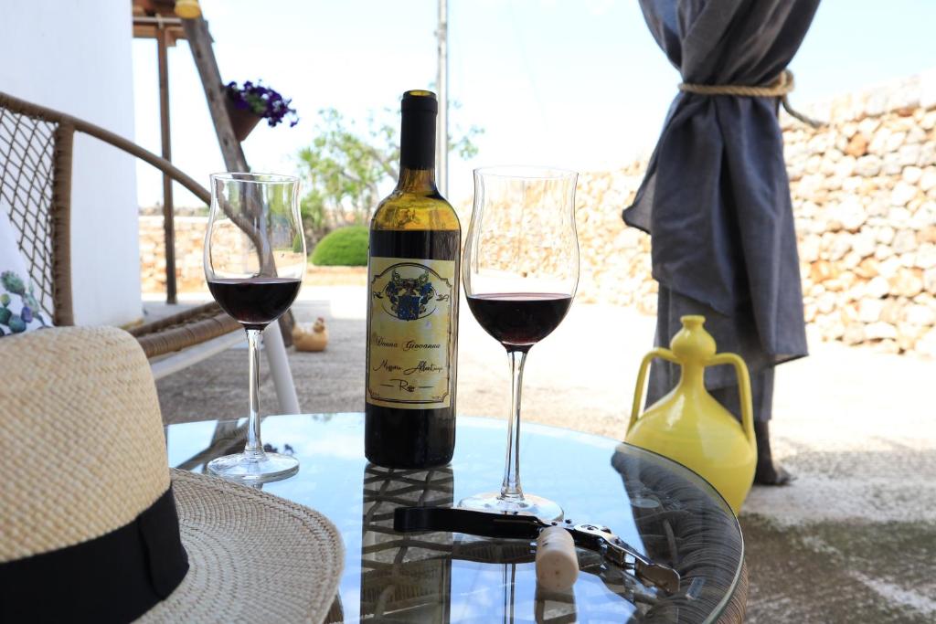 Agriturismo Masseria Alberotanza italokat is kínál