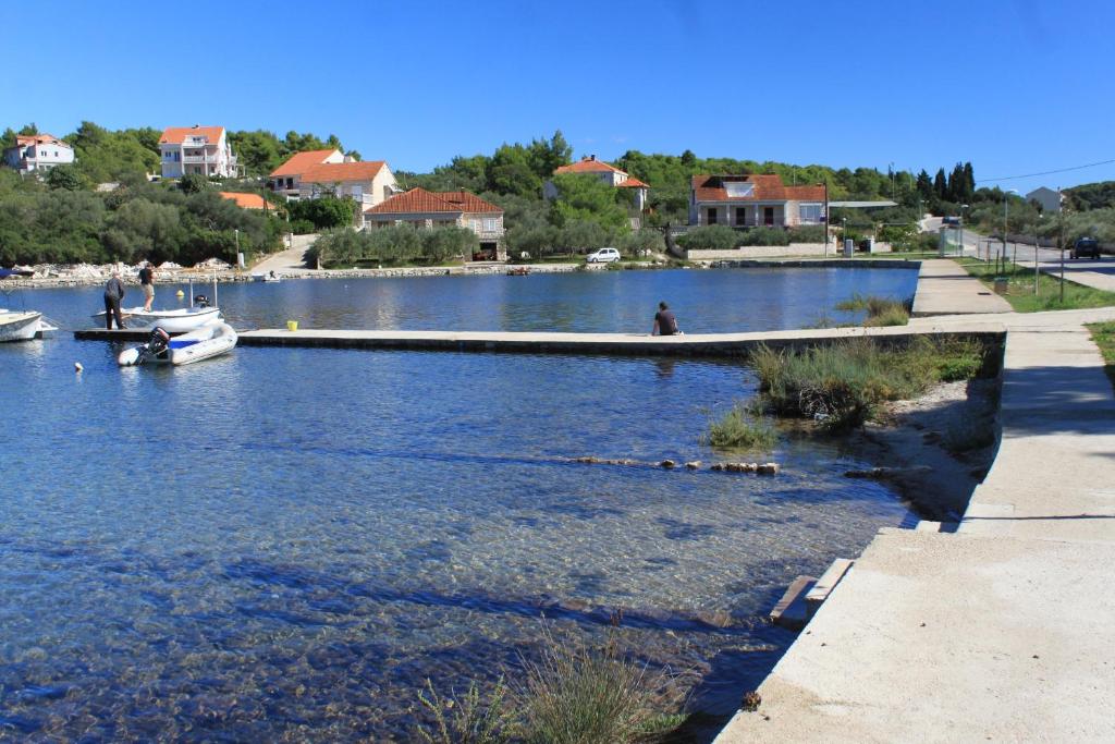 Fotografia z galérie ubytovania Apartments by the sea Lumbarda, Korcula - 9302 v destinácii Lumbarda