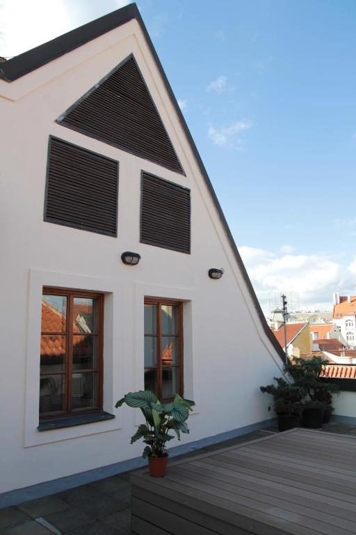 Old Town Boutique Apartments - 12