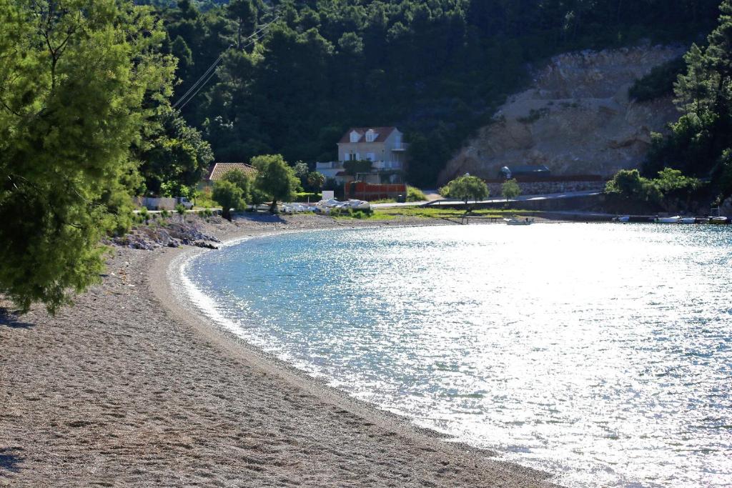 Fotografia z galérie ubytovania Holiday house with a parking space Trstenik, Peljesac - 10195 v destinácii Trstenik