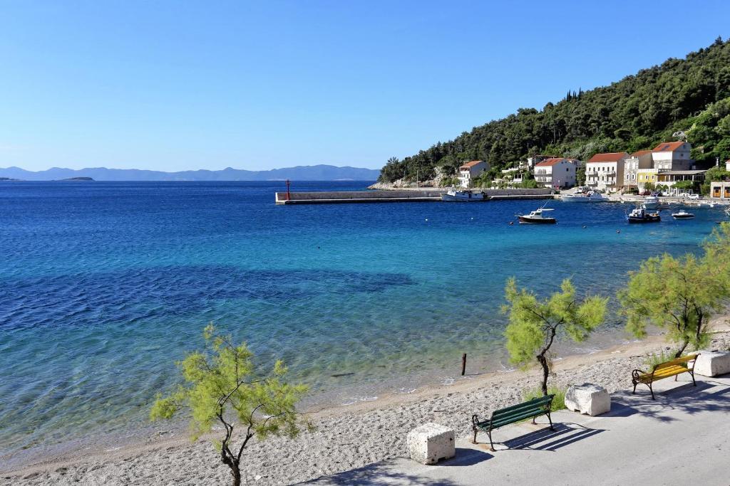 Fotografia z galérie ubytovania Holiday house with a parking space Trstenik, Peljesac - 10195 v destinácii Trstenik