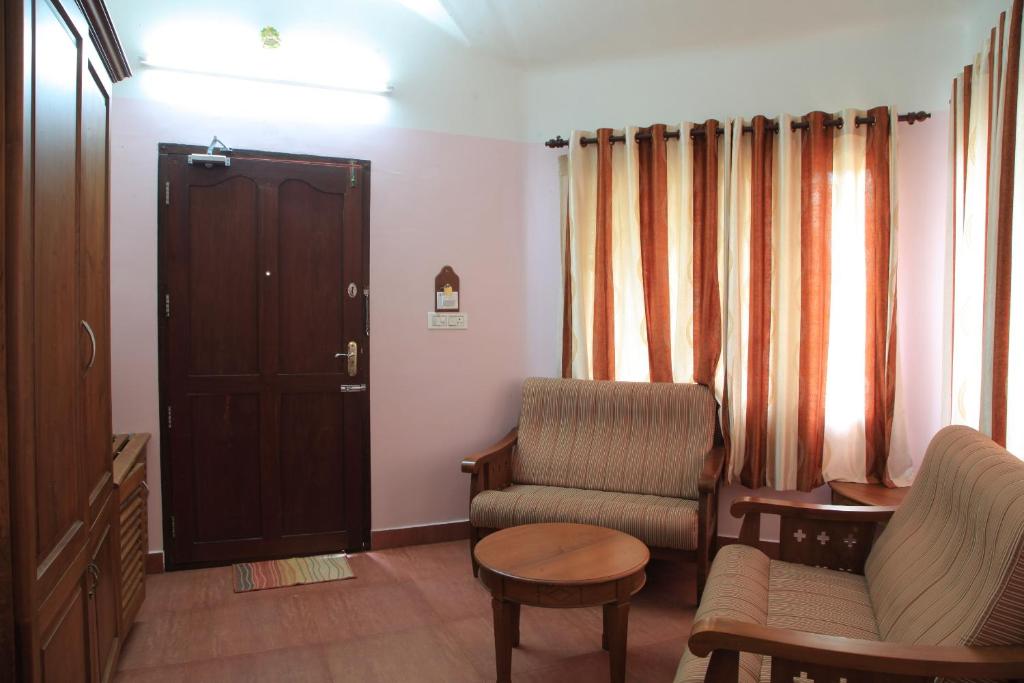 Posezení v ubytování Cherai Beach Resorts