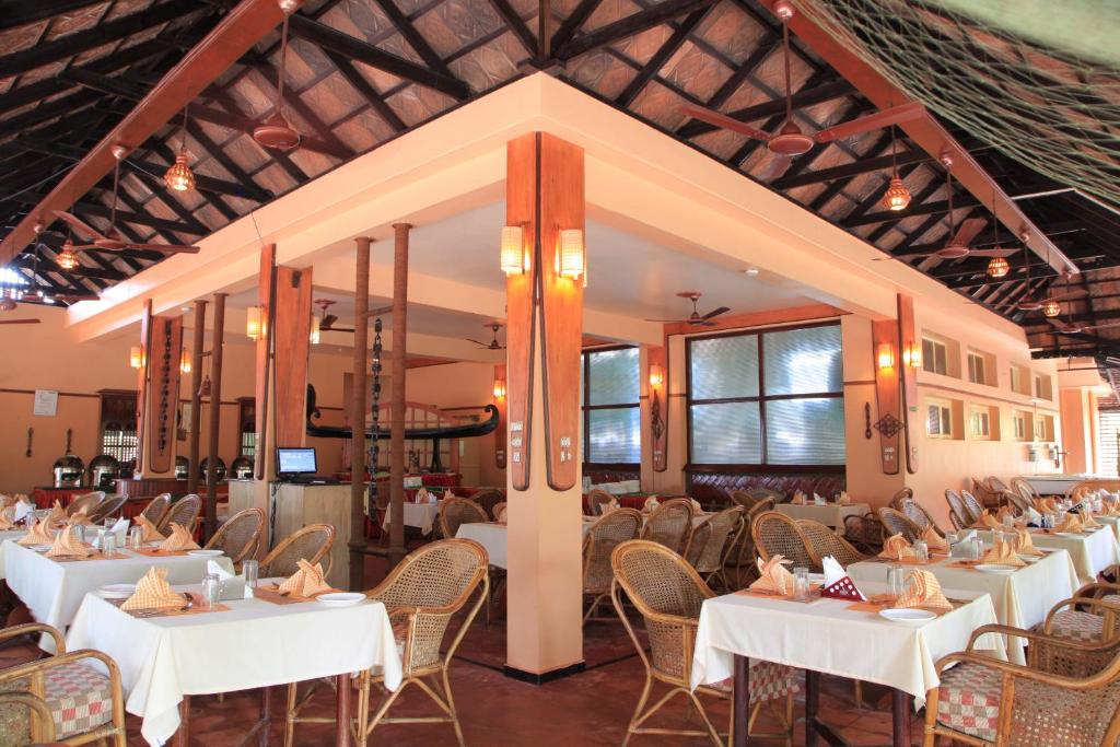 Restaurace v ubytování Cherai Beach Resorts