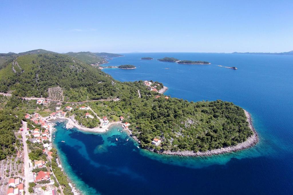 Zdjęcie z galerii obiektu Seaside holiday house Grscica, Korcula - 626 w mieście Prižba