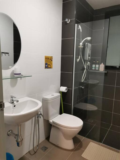 ALOCASIA Geniehome 3BR Free Wifi @ Utropolis Shah Alam photo