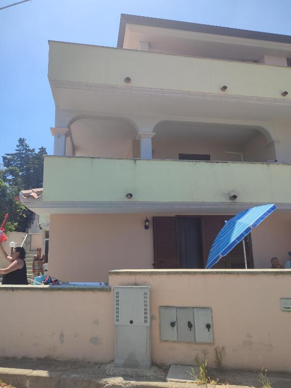 Vacanze in Sardegna a La Caletta - Casa con barbecue