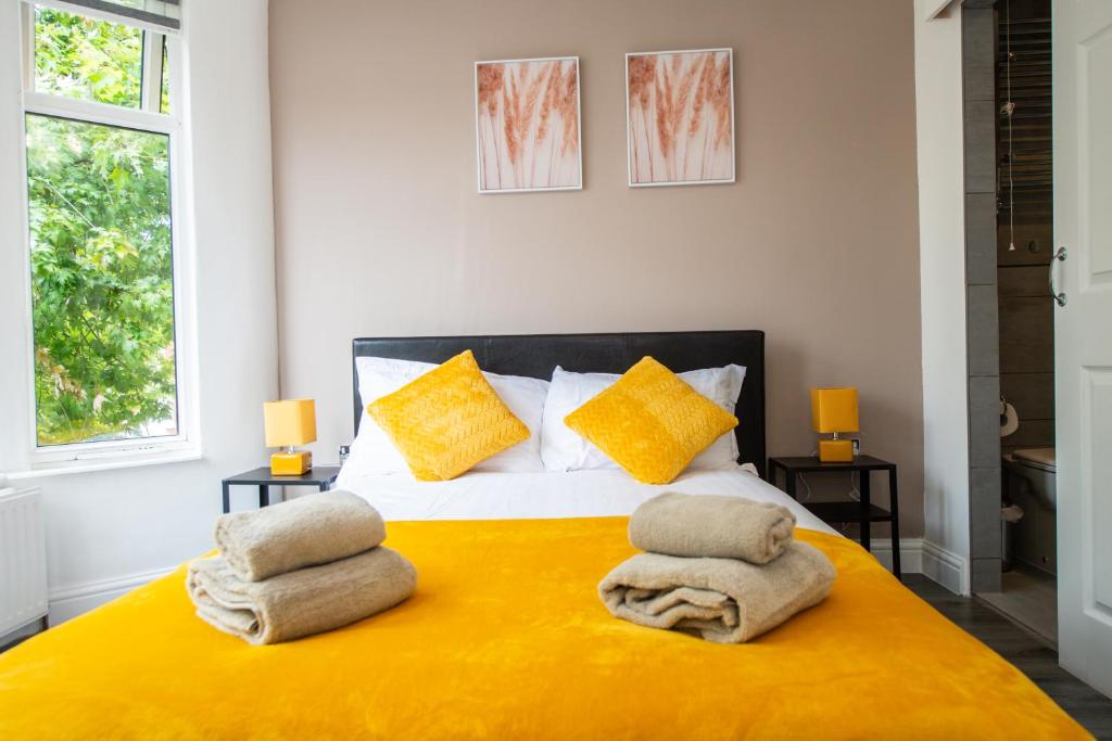 Five Seasons Liverpool City - Modern Studios near Anfield - 